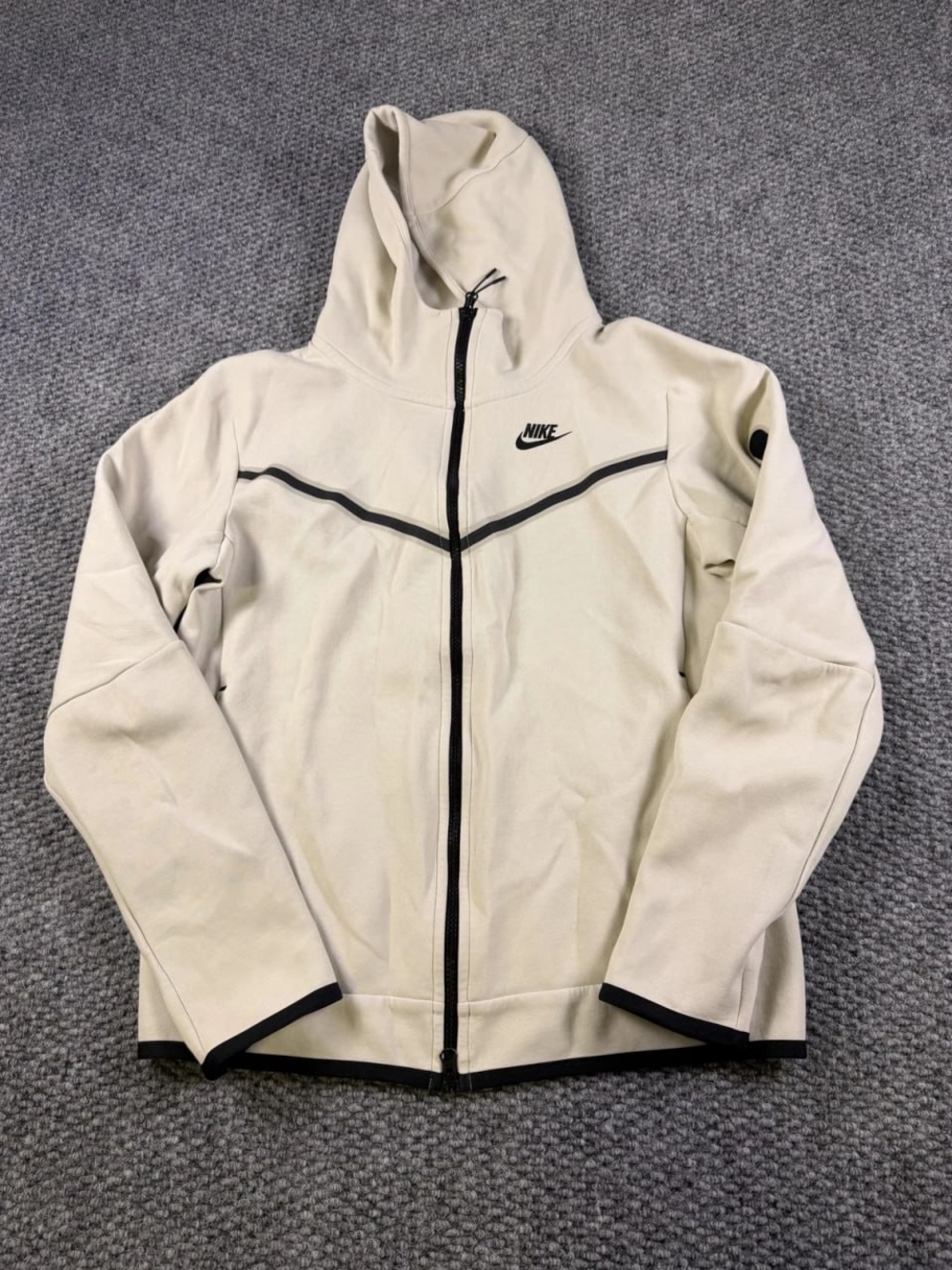 Nike Men’s Cream Full-Zip Hooded Jacket with Black Trim